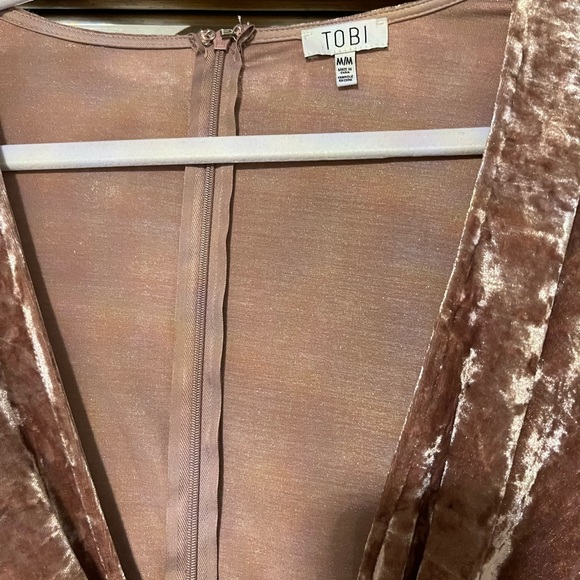 Tobi - VELVET SNOW BODYCON DRESS IN BLUSH, M - Picture 11 of 11